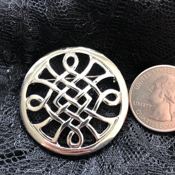 Celtic Brooch Open Knot Work Motif  Signed SOLVAR - Picture 4 of 7